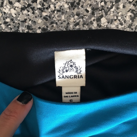 Sangria ✦ Two-tone Open Sleeve Dress (size 6) - Picture 5 of 6